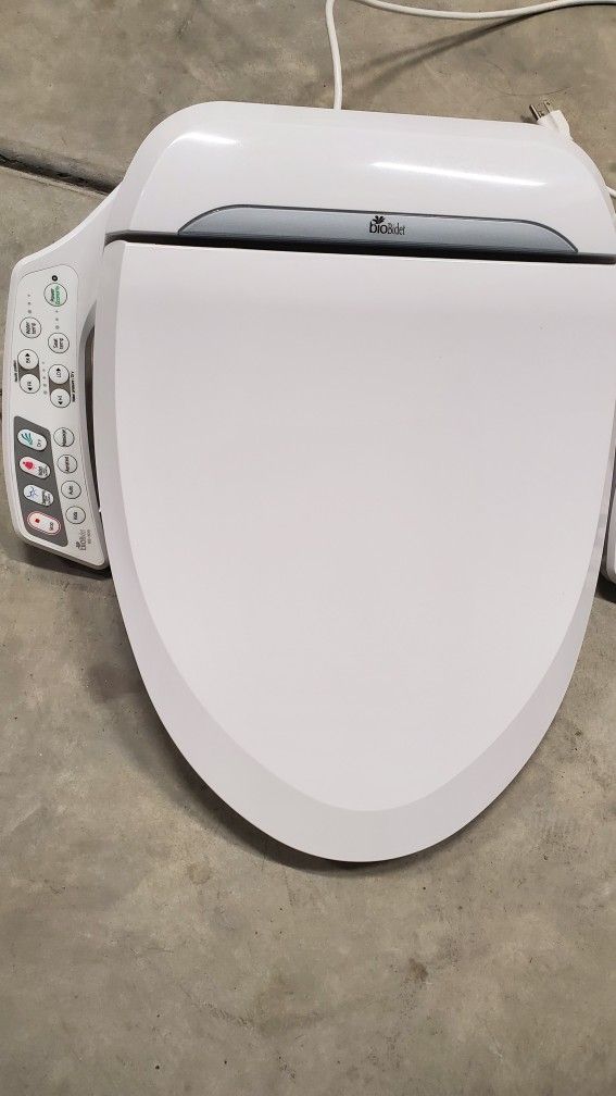 BioBidet BB-600 Bidet Toilet Seat, Elongated White (2x)