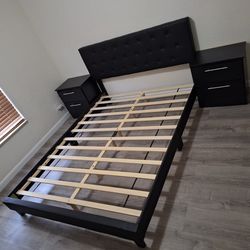 Bed and two Nightstands - cama y 2 Mesitas De Noche
