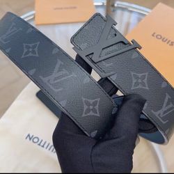 Black LV Belt, Size 30-33 (105cm) NO BOX