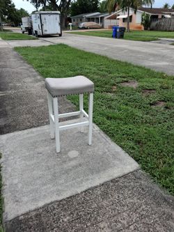 Stool bar