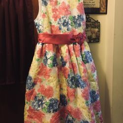 Young Girls Dress