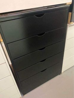 Five drawers dresser