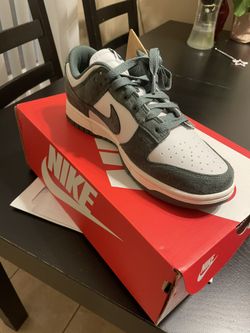 Nike Dunk Low / Women’s