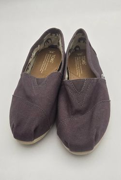 TOMS Classic Canvas Slip-Ons - Women's 6, Gray