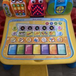 VTech Explore And Write Activity Desk