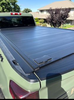 Roll up bedliner