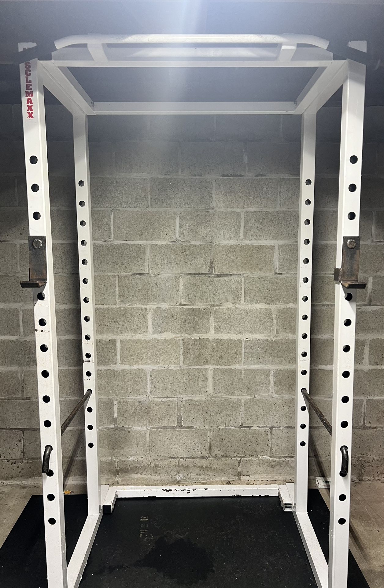 MuscleMaxx Heavy Duty Squat Rack With Bar