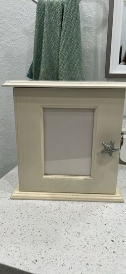 Curio/Jewelry Box