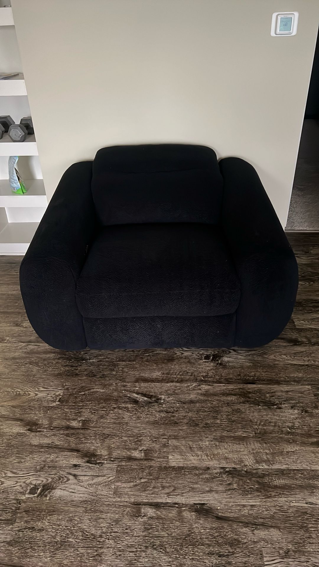 Aura Recliner