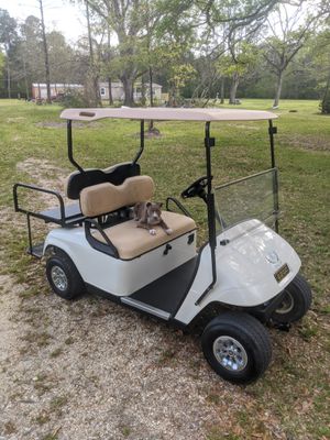Photo EZ-GO TXT Golf Cart 36 volt