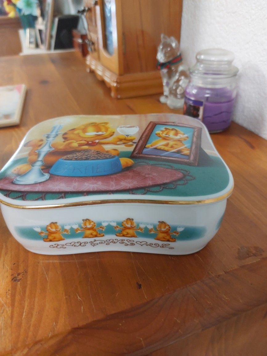 Garfield Jewlery Box