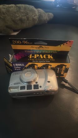 Minolta Zoom 100 35mm Point-and-Shoot Film Camera