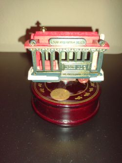 Vintage Cable Car Turn Table San Francisco California Music Box.