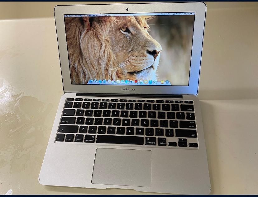 MacBook Pro 13inch 2015 Processor: 2.5 GHz Intel Core i7 Memory: 16GB 1600MHz