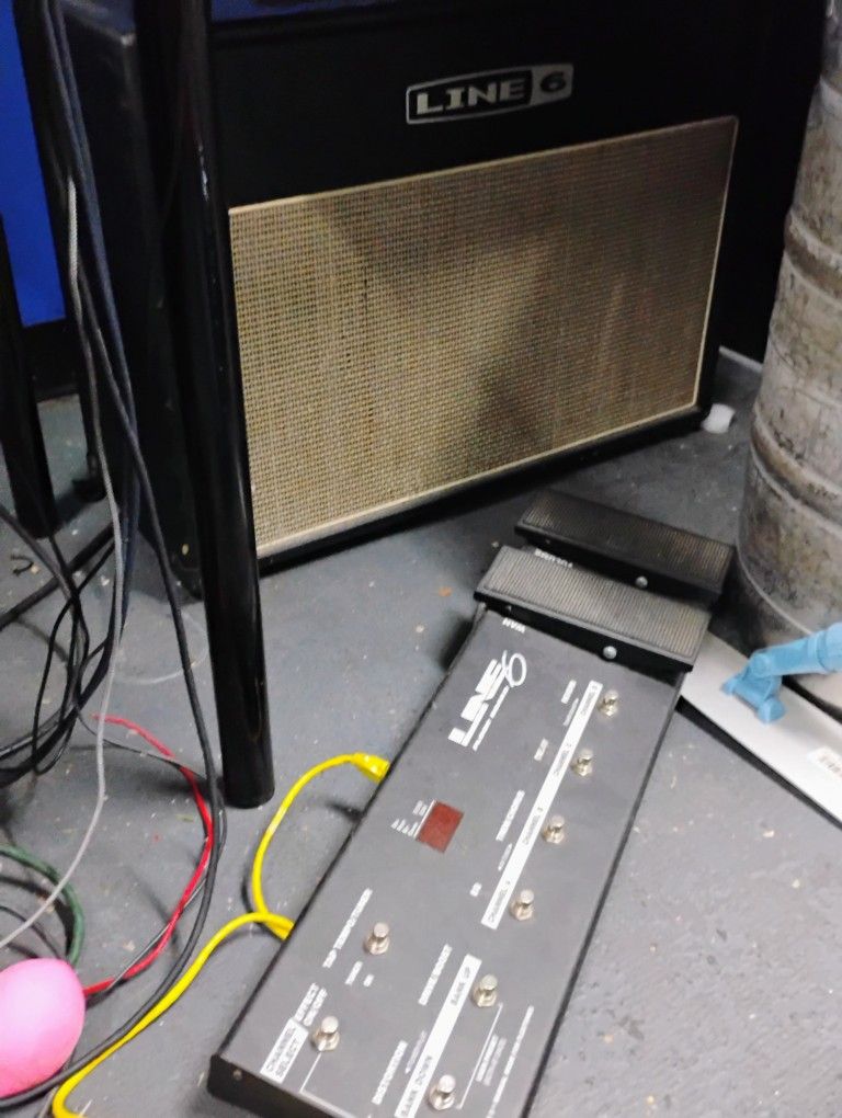 Line 6 FLEXTONE III and Line 6 Shortboard