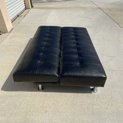 *Free Delivery* Black Futon Sleeper Bed Couch Sofa