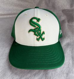 NWOT Chicago White Sox Green & White Gold Trim Fitted Baseball Hat $25