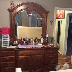 Mirror Dresser