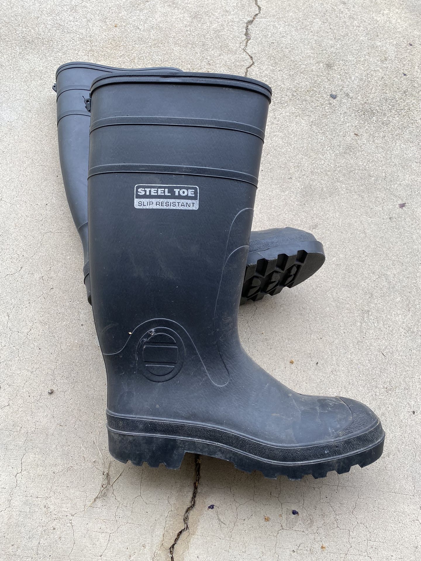 Men’s Size 10 Rubber Boots