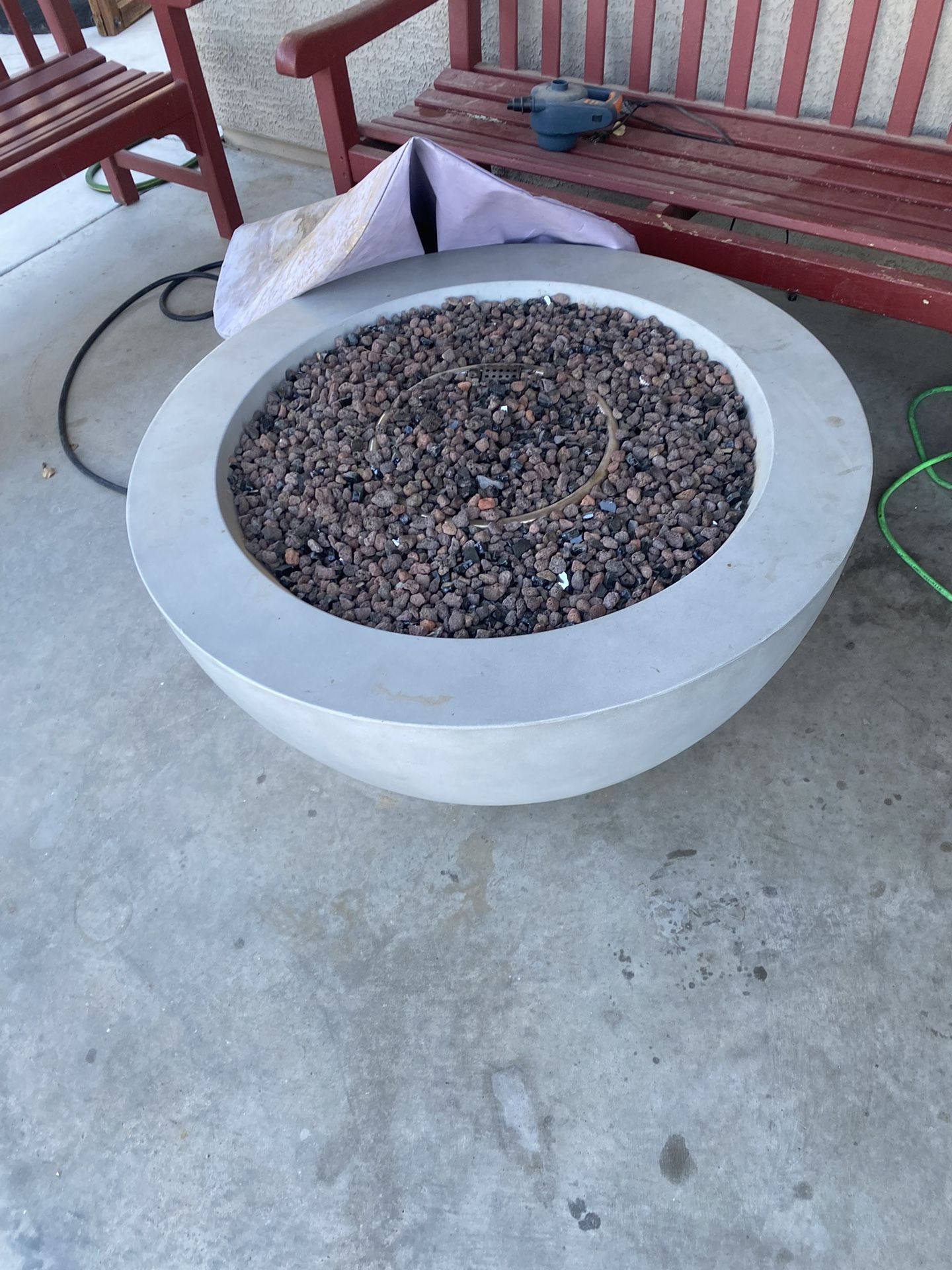 Costco Propane Fire Pit Faux Concrete for Sale in Laveen Village, AZ OfferUp