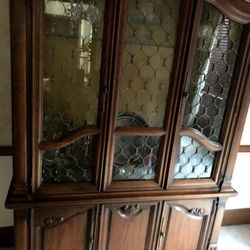Drexel Heritage Estorado Collection China Cabinet With Interior Lighting