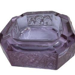 Heinrich Hoffmann Alexandrite Glass Ashtray 5”