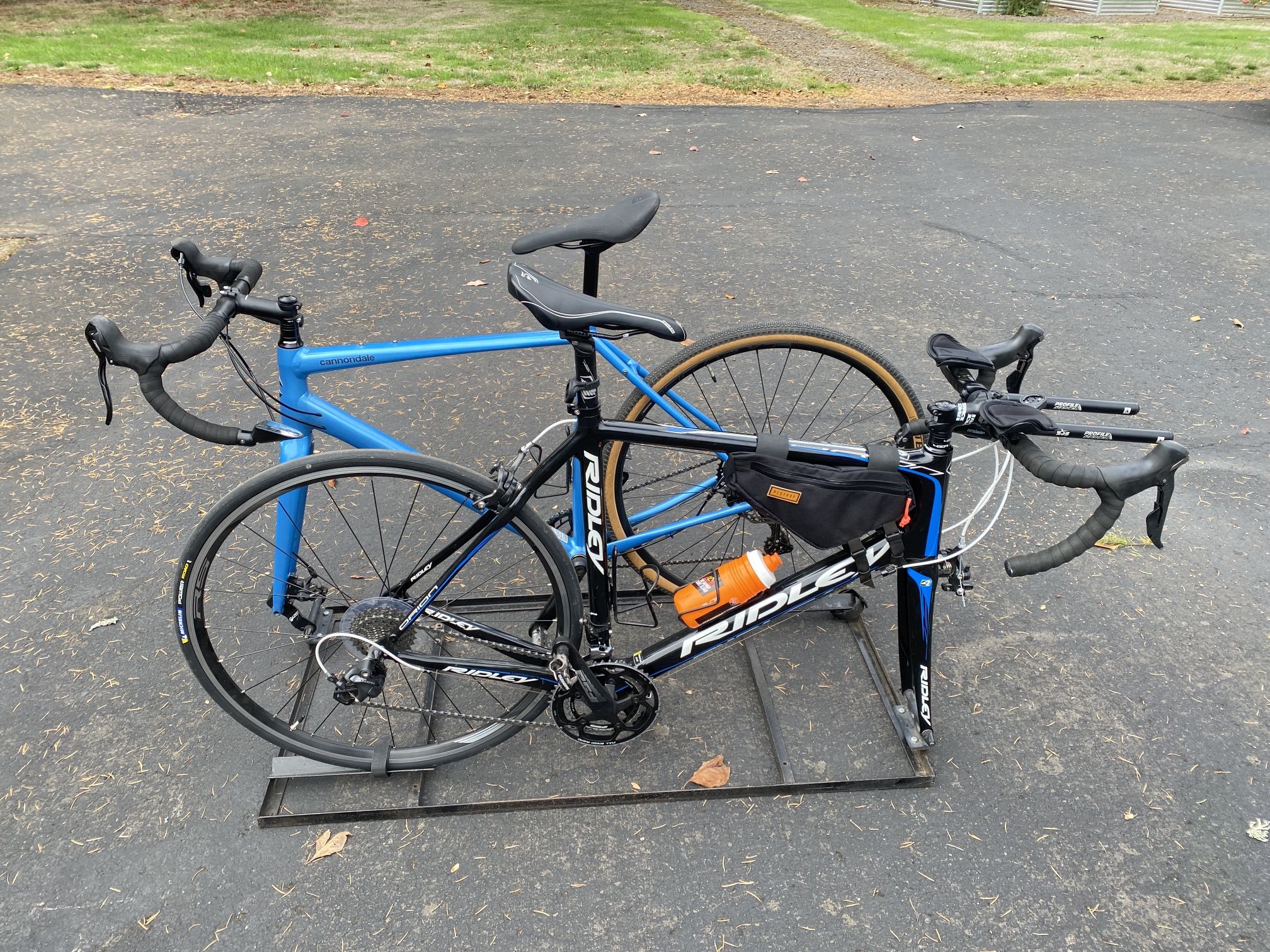 2 Bike Fork Mount Free Standing Rack