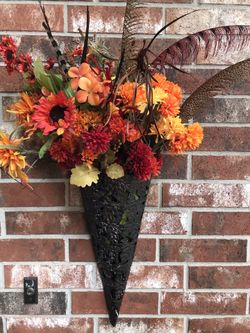 Metal decorative floral hanger for inside or outside