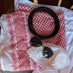 Arab Sheik Costume. Tunic, Headdress, Glasses. XL Kids