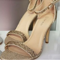 Sexy Gold Heels Size 8.5 