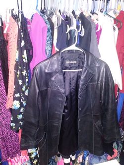 Real leather blk jacket size Med or Lrge