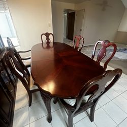 DINING ROOM TABLE AND CHAIRS