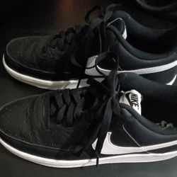 Nike Size 8 Mens