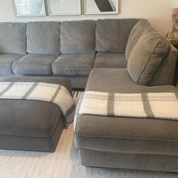 Sectional Couch With Ottoman 