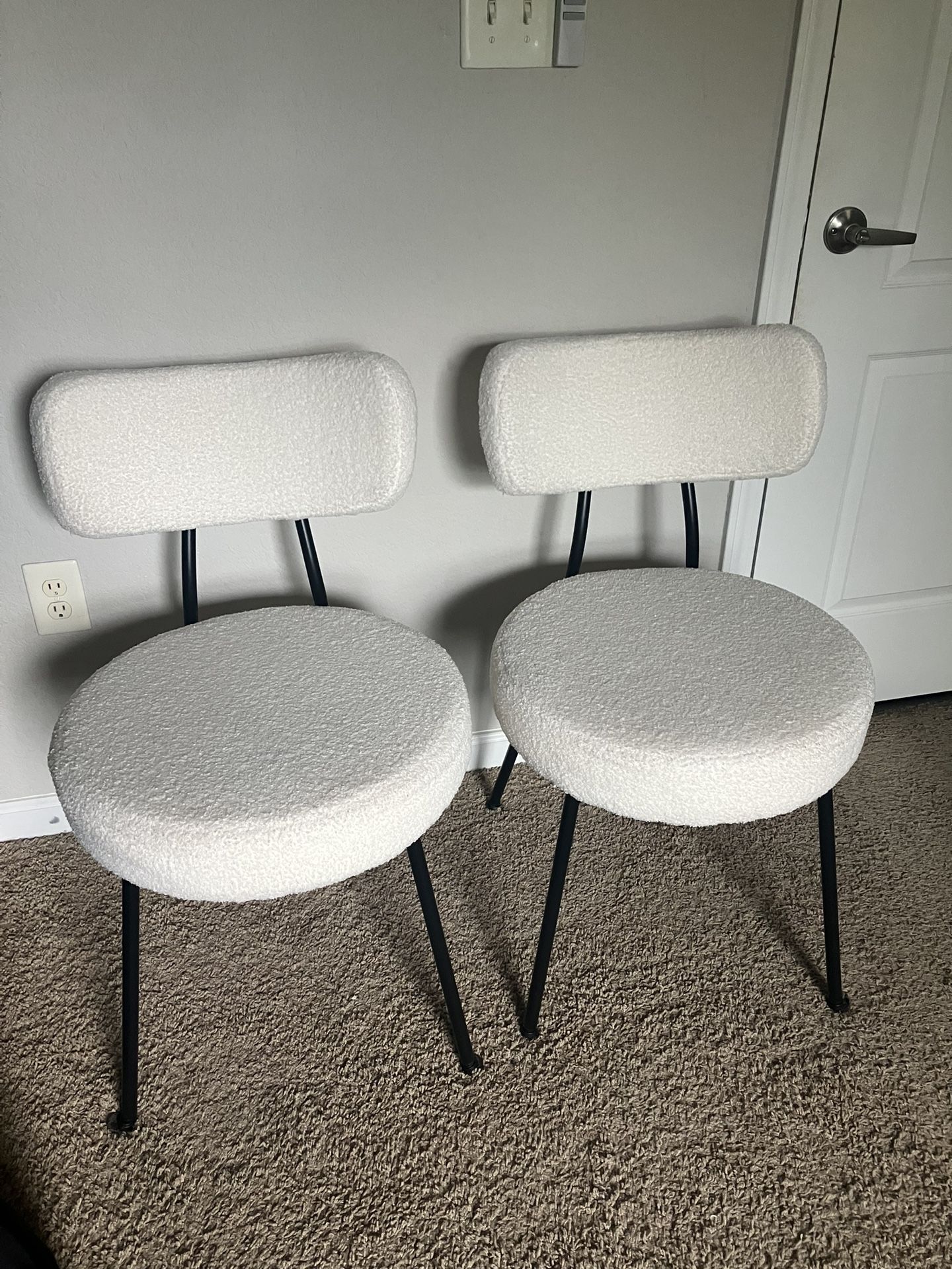 Accent Chairs
