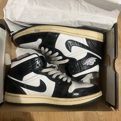 Jordan 1 Mid Carbon fiber