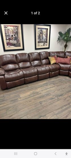 Raymour & Flanigan Leather Sectional with Power Recliner