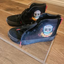 Vans Black Skull Shoe