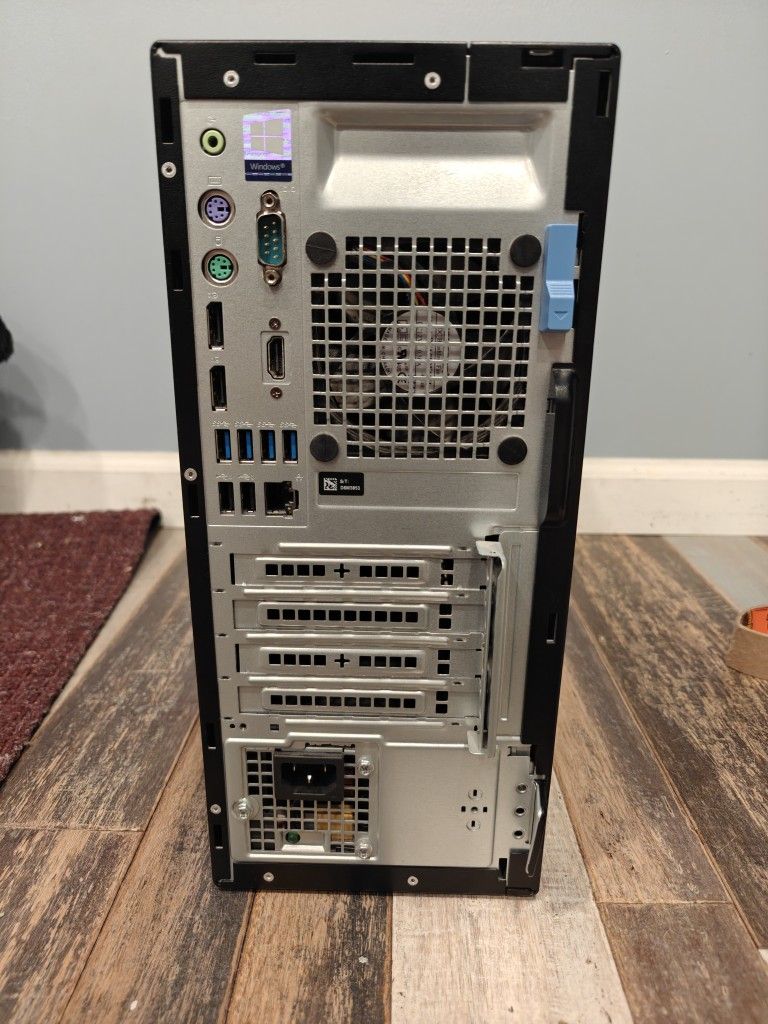 Dell OptiPlex 7070 SFF - For Parts / Repair $50