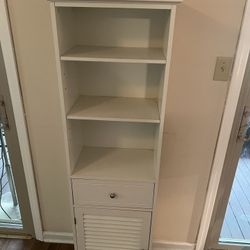 White Shelf/cabinet 