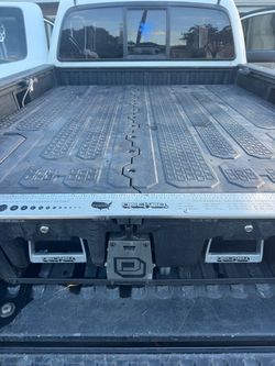 DECKED tool box