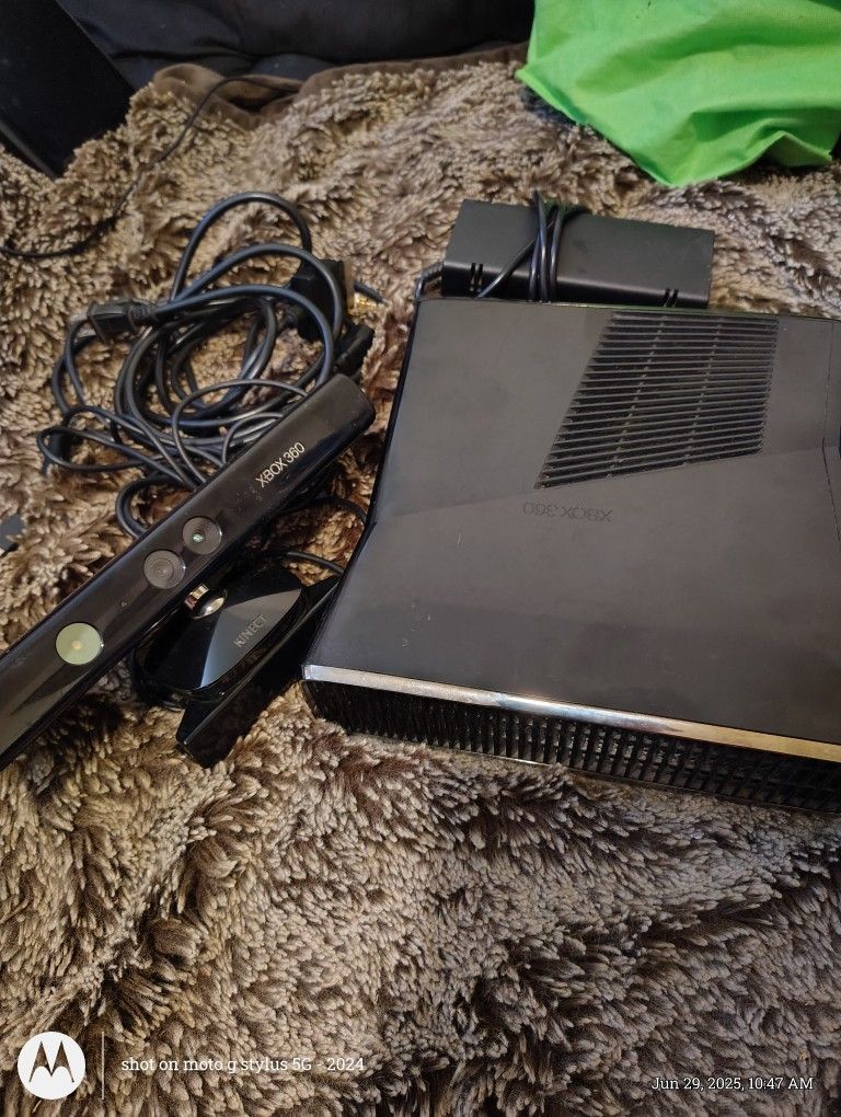 Must Come Get Immediately !!! XBOX 360 & KINECT