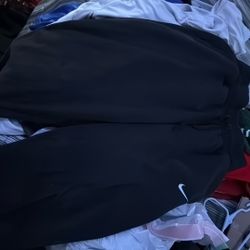 Nike sweats 