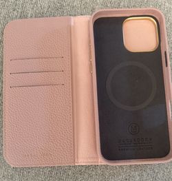 Magnetic Pink Cover For iPhone 16 Mac