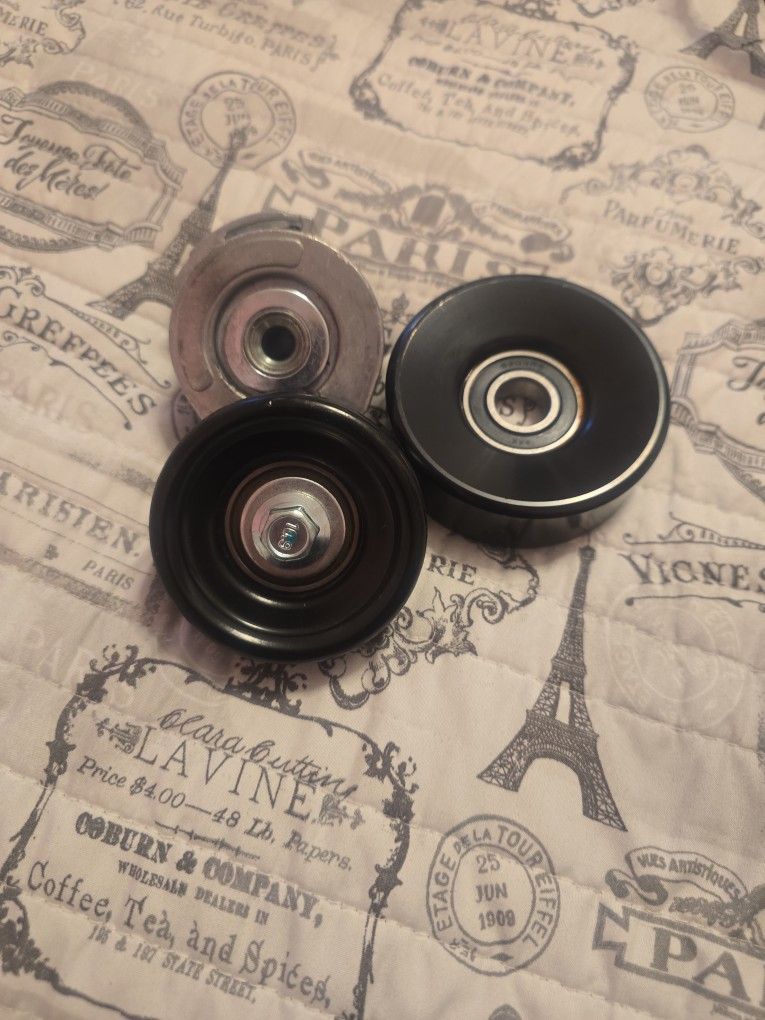 belt tensioner and idler pulley drive