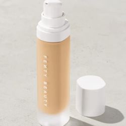 Fenty Beauty Pro Filt’r Longwear Foundation Shade 190