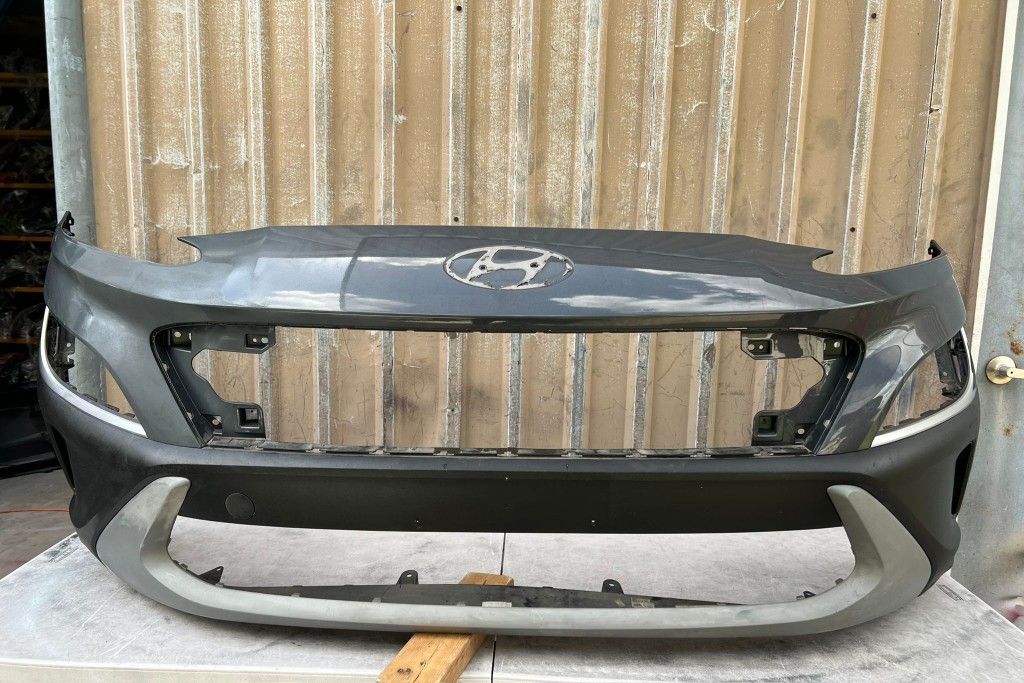 2022-2023 Hyundai Kona Front Bumper OEM 