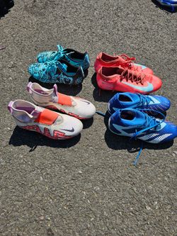Kids soccer cleats