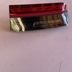 BMW 330i 2026Tail Light Rear Right Passenger Side #013174