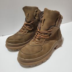 Womens Boots Size 10